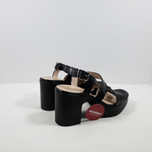 Wonder Black Leather Sandal 38EU / 7.5US - Picture 2 of 4